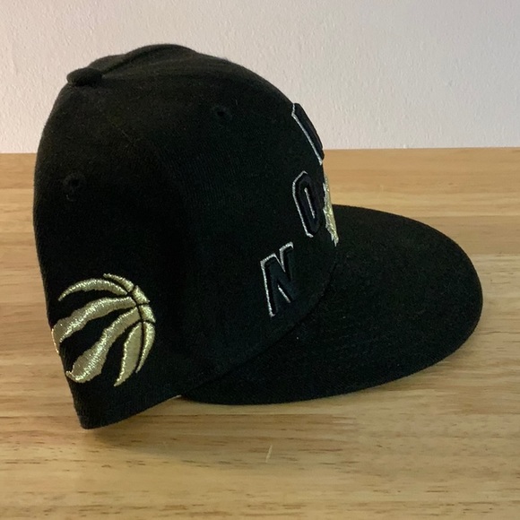 Toronto Raptors Fitted Hat - Picture 2 of 4